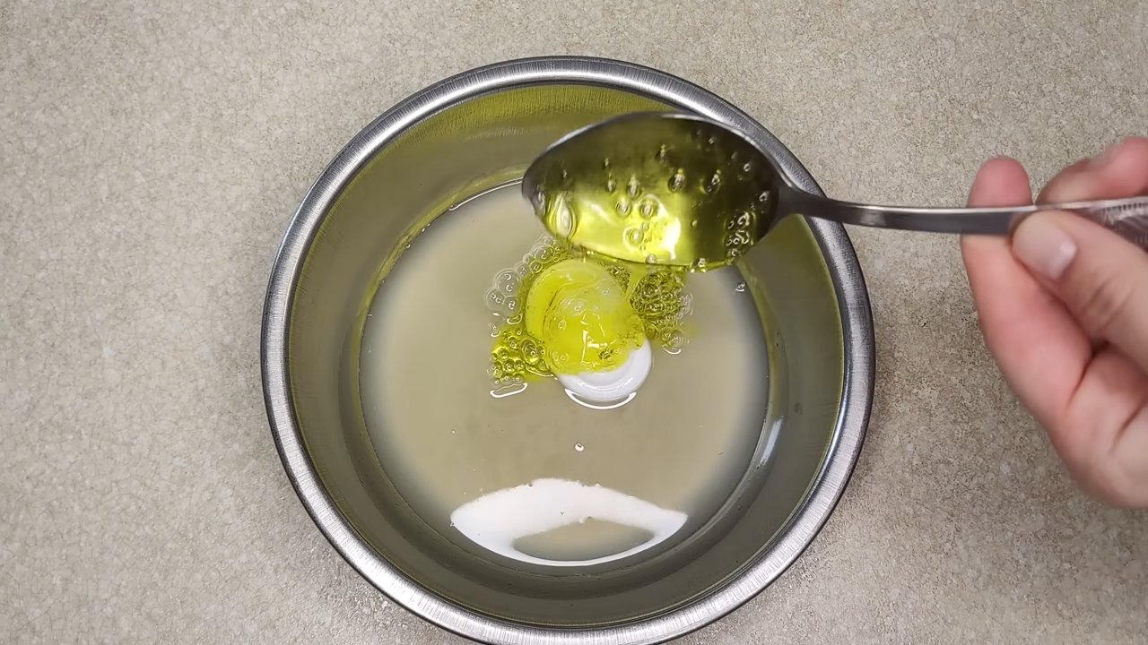 Toothpaste and Lemon Cleaning Hack