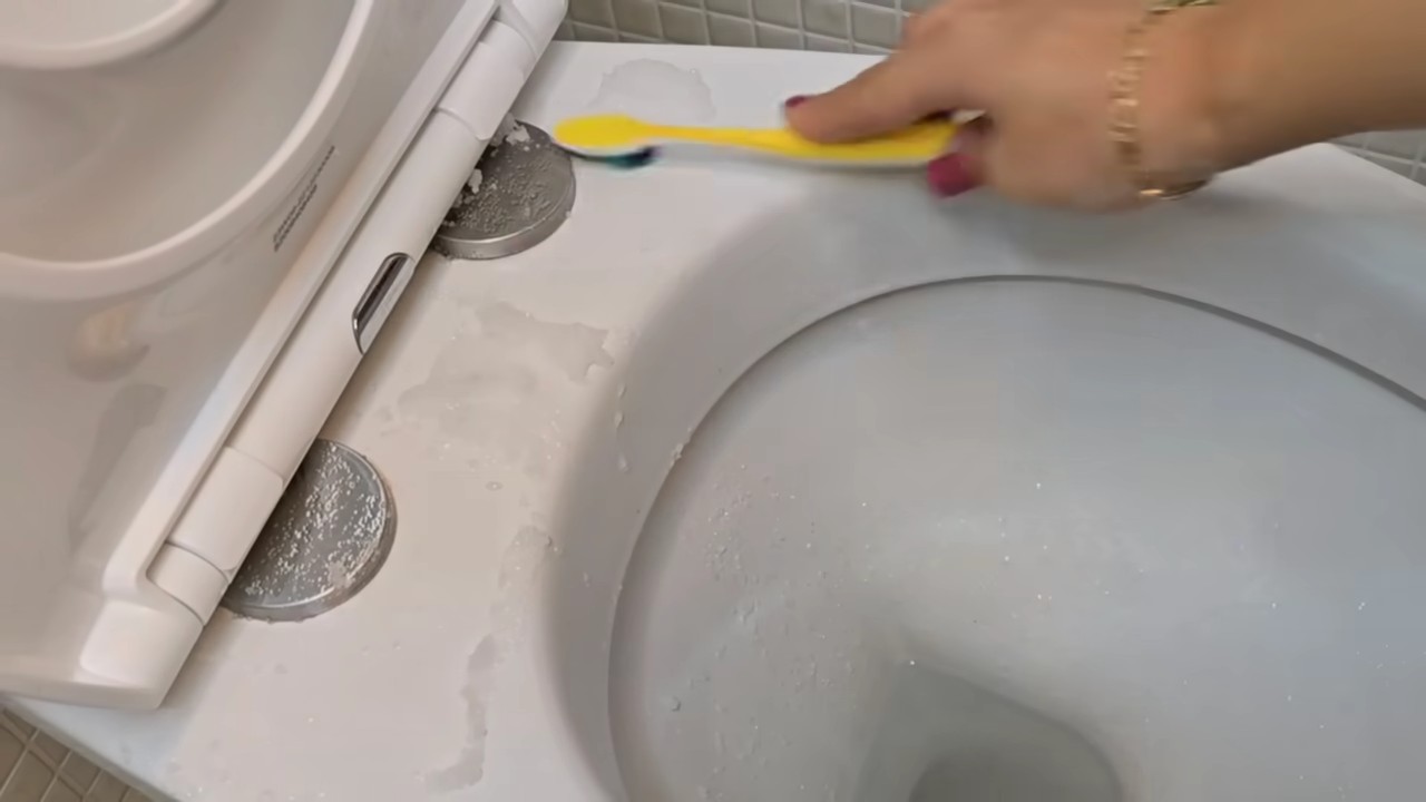 Baking Soda Deep Cleaning