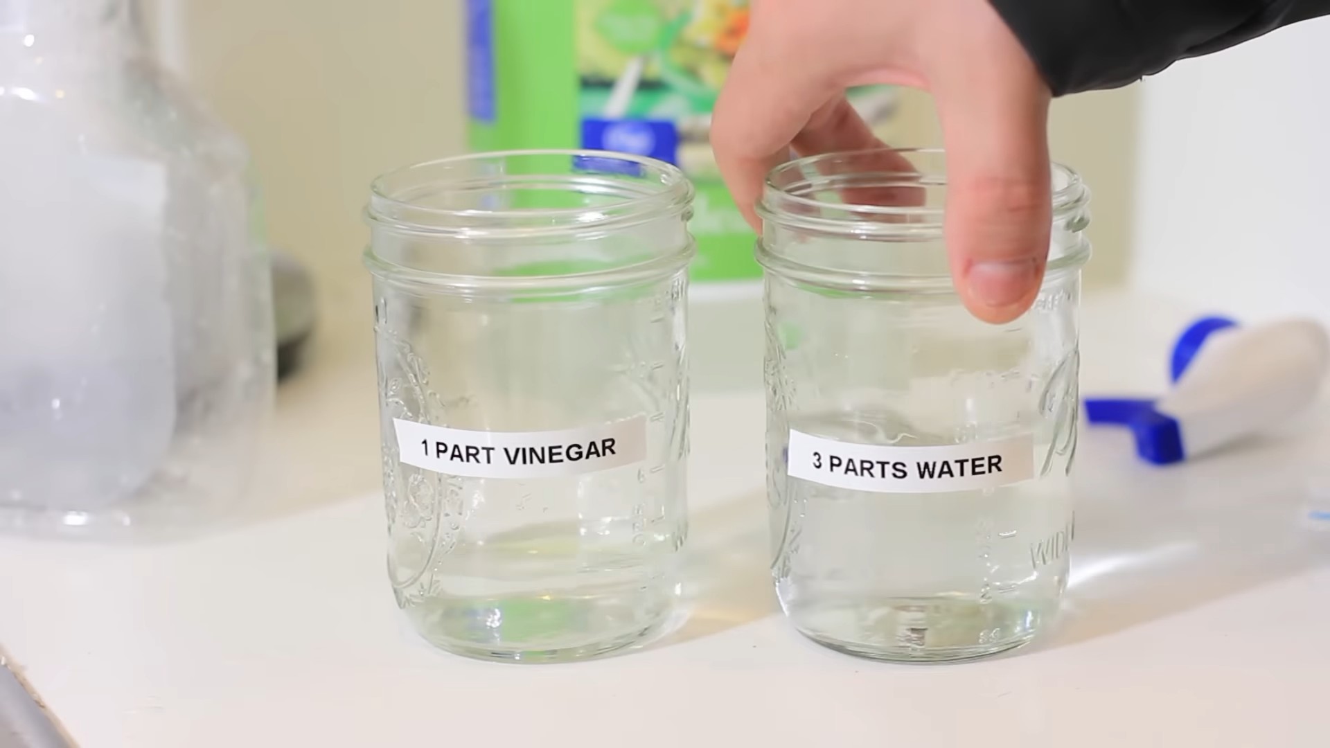 Vinegar cleaning uses and tips