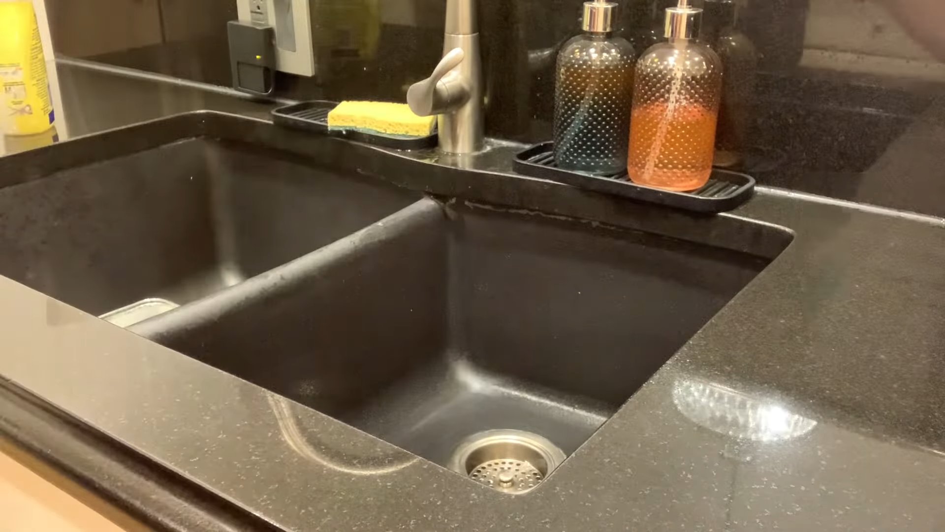 Vinegar spray cleaner recipe