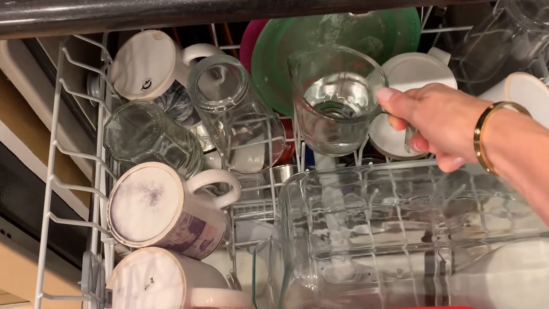 Vinegar cleaning hacks