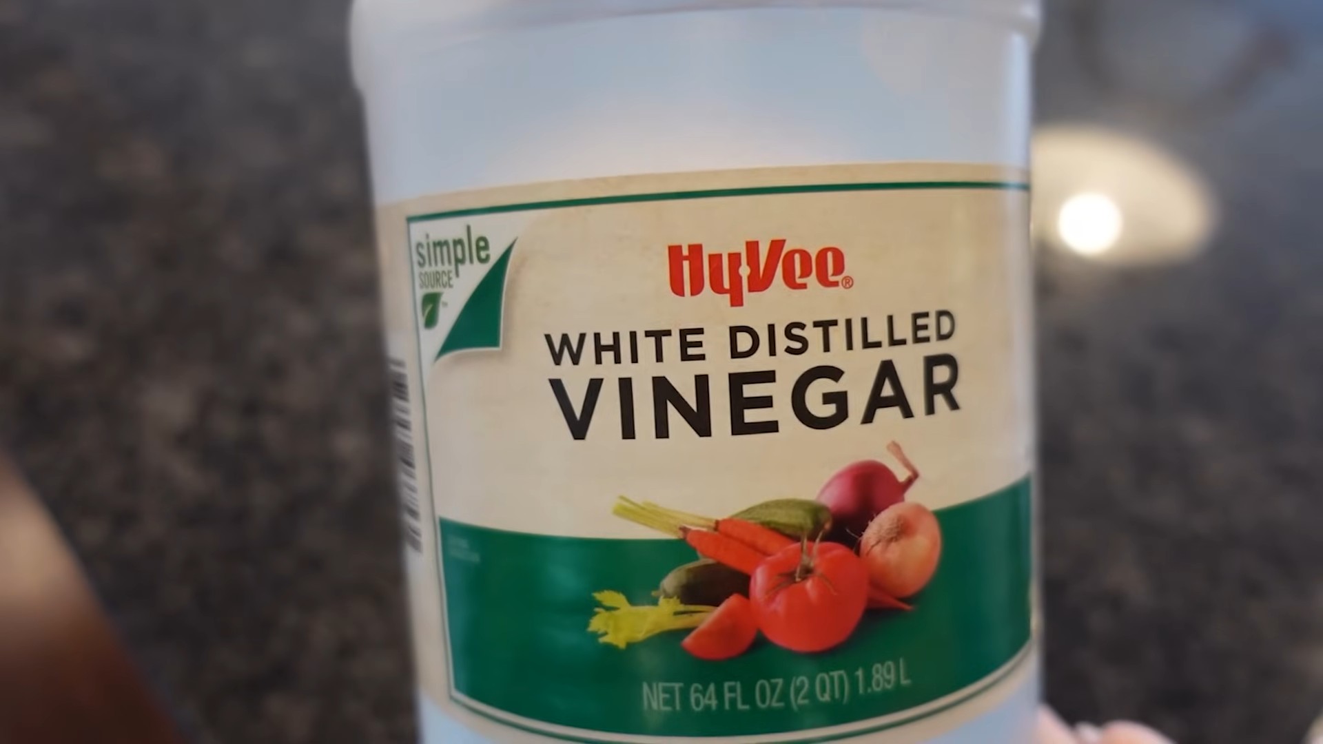 Clean frying pan baking soda