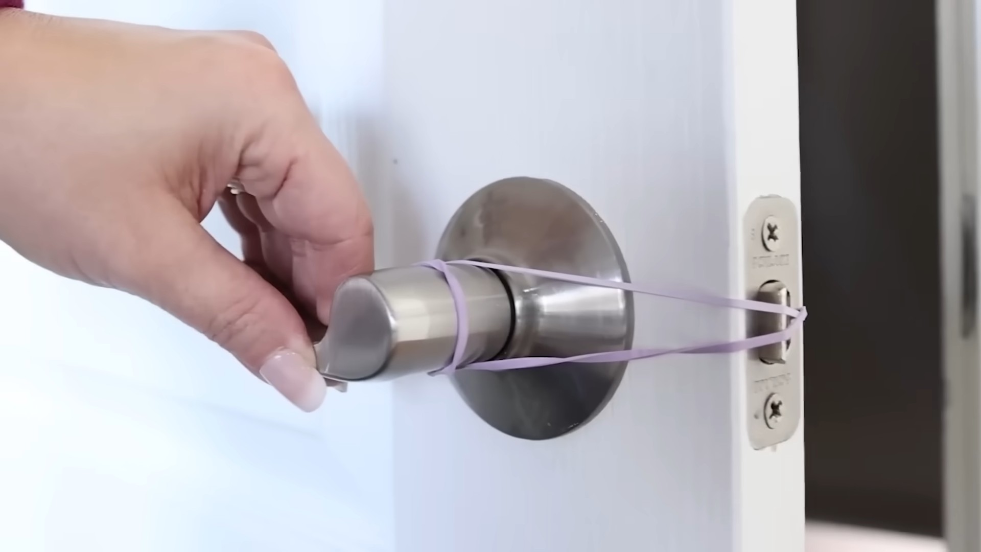 Rubber band uses household
